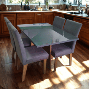 Conjunto de Mesa de Jantar com 4 Cadeiras